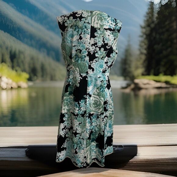 Chic Women’s ‎ Figure Flattering Floral  Dress 14P Design By Dressbarn y2k style - Picture 4 of 4